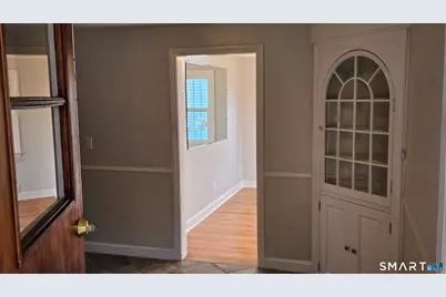 73 Knollwood Road, West Hartford, CT 06110 - Photo 6