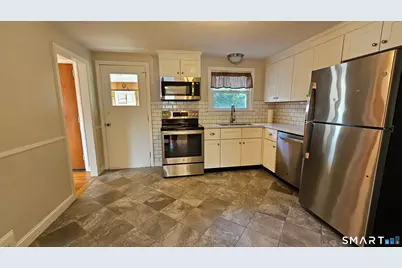 73 Knollwood Road, West Hartford, CT 06110 - Photo 8