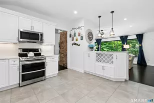 24 Smoke Hill Dr, Stamford, CT 06903 - Photo 8