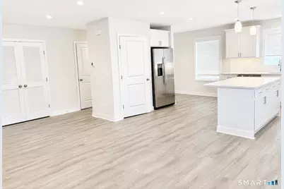 -24 Glen Road B#2, Newtown, CT 06482 - Photo 2