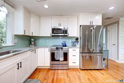 14 Longview Lane, Wallingford, CT 06492 - Photo 2