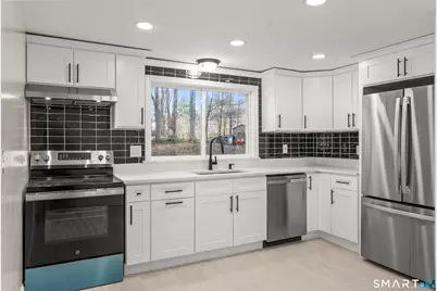2 Burr Hill Terrace, North Branford, CT 06471 - Photo 8