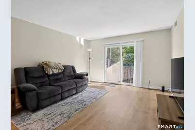 10 Bradley Circle #B10, Enfield, CT 06082 - Photo 8
