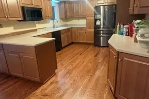 16 Stevens St, Windsor Locks, CT 06096 - Photo 4