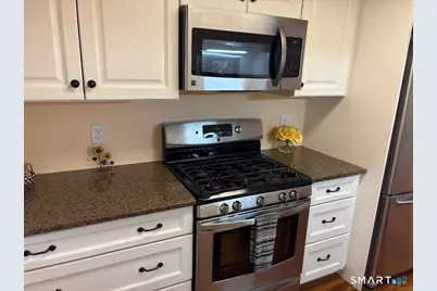 3227 East Main Street #E, Waterbury, CT 06705 - Photo 4