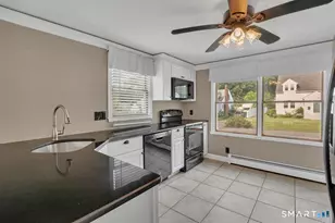 65 Doane St, Manchester, CT 06042 - Photo 8