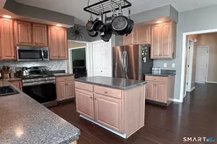 4 Kate Way, Windsor Locks, CT 06096 - Photo 12