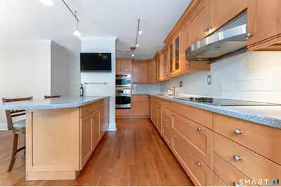 450 Center Street #15, Fairfield, CT 06890 - Photo 8