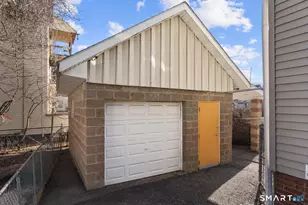 351 Chestnut St, New Britain, CT 06051 - Photo 32