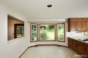328 Saybrook Rd, Orange, CT 06477 - Photo 6
