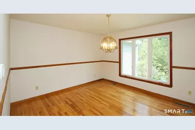 328 Saybrook Road, Orange, CT 06477 - Photo 10