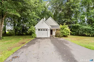 24 Fitch Meadow Ln, South Windsor, CT 06074 - Photo 2