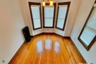 39 Pearl St, Groton, CT 06355 - Photo 2