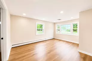 38 Fairfield Dr, Windsor Locks, CT 06096 - Photo 10