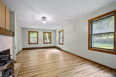 4 Railroad Avenue, Plainfield, CT 06374 - Photo 8