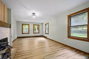 4 Railroad Ave, Plainfield, CT 06374 - Photo 8