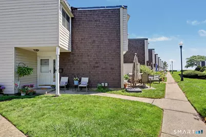 181 West Walk #181, West Haven, CT 06516 - Photo 2