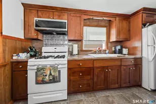 88 Carver St, Waterbury, CT 06708 - Photo 10