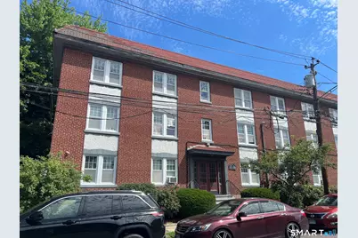 24 Circular Avenue #3B, Bridgeport, CT 06605 - Photo 1