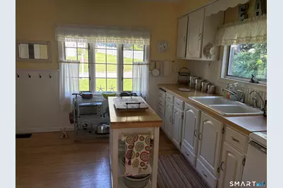 6 East Street, Waterford, CT 06385 - Photo 12