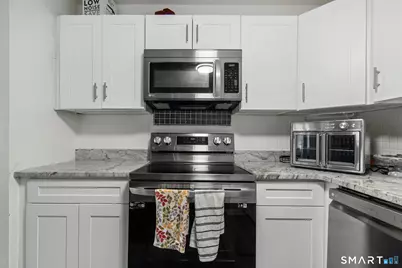 41 Country Hill Road #41, Naugatuck, CT 06770 - Photo 12