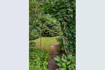 108 Pleasant Street, Torrington, CT 06790 - Photo 6