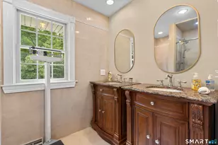 64 Round Hill Dr, Stamford, CT 06903 - Photo 28