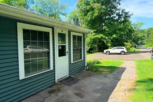 183 Sugar St, Newtown, CT 06470 - Photo 1
