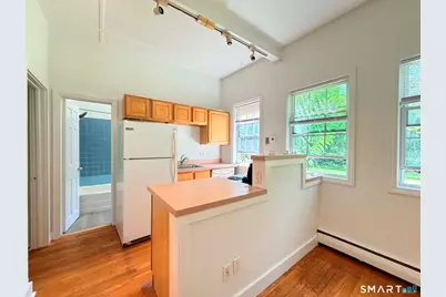 183 Sugar Street #B, Newtown, CT 06470 - Photo 4