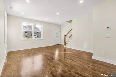 92 Lincoln Avenue, Bridgeport, CT 06606 - Photo 6