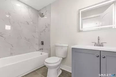 92 Lincoln Avenue, Bridgeport, CT 06606 - Photo 18