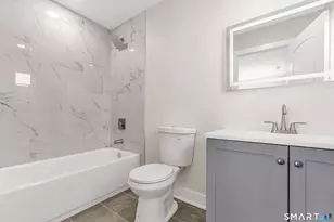 92 Lincoln Ave, Bridgeport, CT 06606 - Photo 18