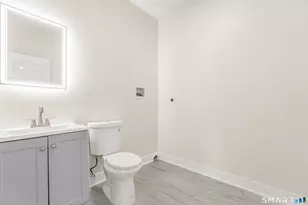 92 Lincoln Ave, Bridgeport, CT 06606 - Photo 14