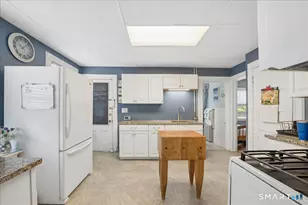 72 W Broad St, Stamford, CT 06902 - Photo 22