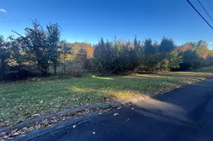 68 Tariffville Rd, Bloomfield, CT 06002 - Photo 12