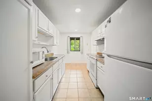 489 Heritage Vlg, Southbury, CT 06488 - Photo 12