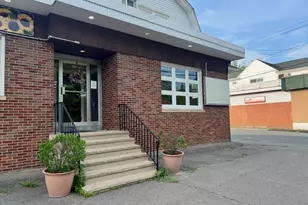 335 Meriden Rd, Waterbury, CT 06705 - Photo 1