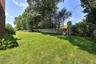 160 Tanglewood Dr, Hamden, CT 06518 - Photo 28