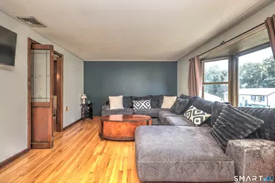 160 Tanglewood Drive, Hamden, CT 06518 - Photo 4