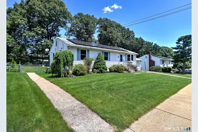 160 Tanglewood Drive, Hamden, CT 06518 - Photo 2
