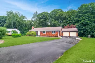 25 Lynn Dr, Wallingford, CT 06492 - Photo 2