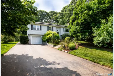 25 Booth Terrace, Hamden, CT 06518 - Photo 2