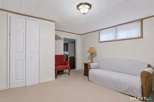 8 Davis St, Danbury, CT 06810 - Photo 26