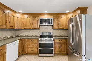 28 Andrew Dr, Shelton, CT 06484 - Photo 8