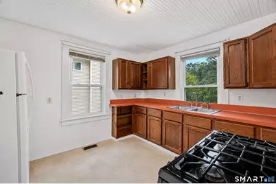 285 Niantic River Road, Waterford, CT 06385 - Photo 10