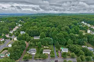 21 Applewood Ln, Naugatuck, CT 06770 - Photo 40
