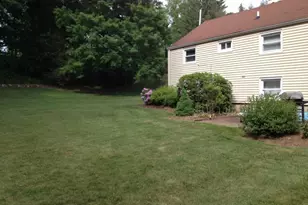 15 Earl Ave, Hamden, CT 06514 - Photo 2