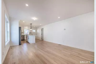 330 Pleasantview Avenue #First Floor, Bridgeport, CT 06606 - Photo 4