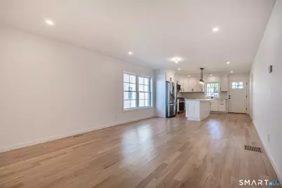 330 Pleasantview Avenue #First Floor, Bridgeport, CT 06606 - Photo 2