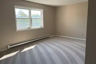 21 Prospect St, Torrington, CT 06790 - Photo 2